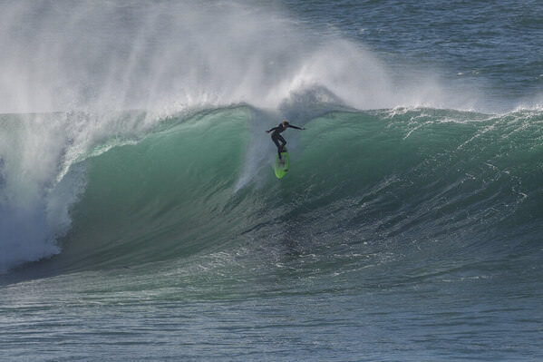 Photograph Steve Turner Winter Waves Australia on One Eyeland