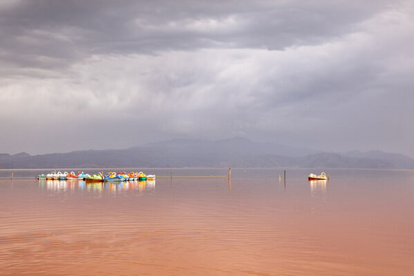 Photograph Saba Etehad Ketabchi Silence In The Crimson Chaos on One Eyeland
