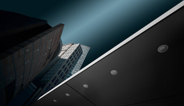 Photograph Masaki Yazaki Look Up At The City on One Eyeland