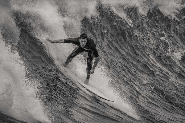 Photograph Steve Turner Taking The Drop on One Eyeland