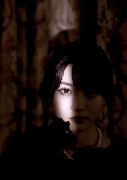 Photograph Kaz Urata Pearl And Shadow on One Eyeland