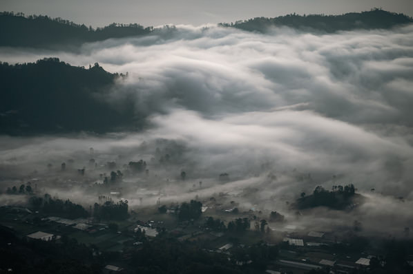 Photograph Ryuhei Suguri Hazy City on One Eyeland