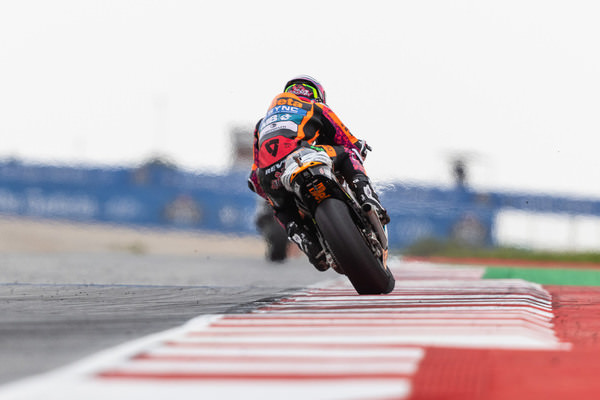 Photograph Pedro Messias Fast Corner on One Eyeland