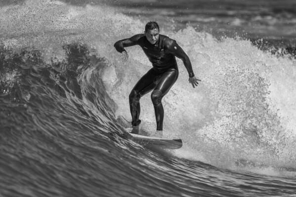 Photograph Steve Turner Winter Waves on One Eyeland