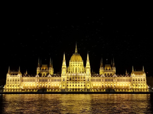 Photograph Ingrida Kuznecova Budapest on One Eyeland
