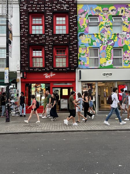 Photograph Ingrida Kuznecova Busy Camden Road on One Eyeland