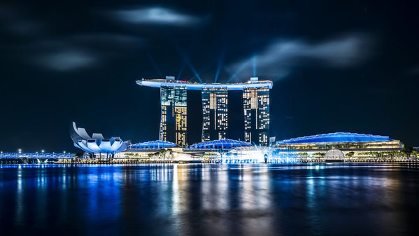 Photograph Ryuhei Suguri Nightscape Of Singapore on One Eyeland