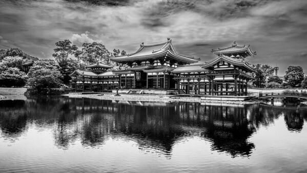 Photograph Mel Yukiina Phoenix Hall on One Eyeland