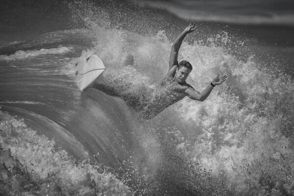 Photograph Steve Turner On The Edge on One Eyeland