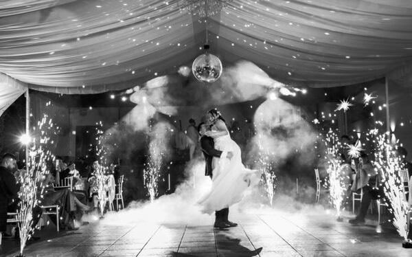 Photograph Nelson Vazquez Celebrating Love on One Eyeland