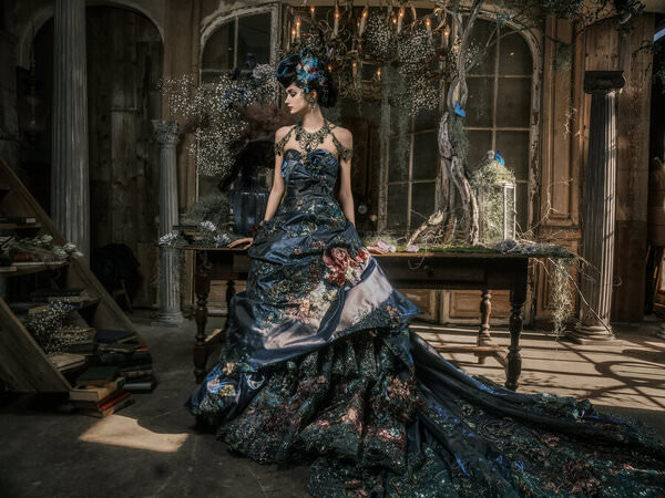 Photograph Haseo Hasegawa Ultramarine on One Eyeland