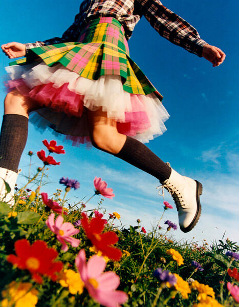 Photograph Luzzitelli Danieli Jumping on One Eyeland