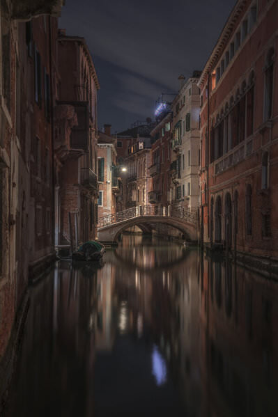 Photograph Stefano Caccia Neighborood on One Eyeland