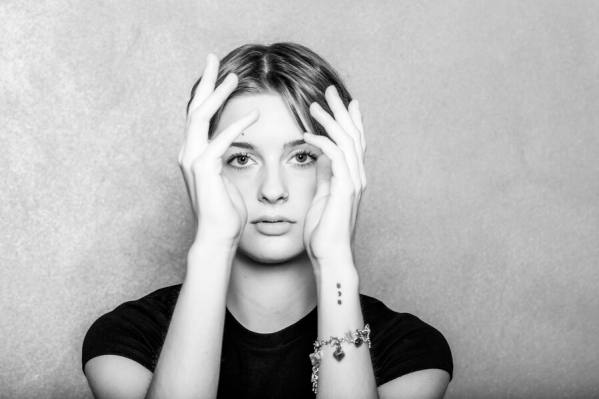 Photograph Peter Dolniak Mariel on One Eyeland