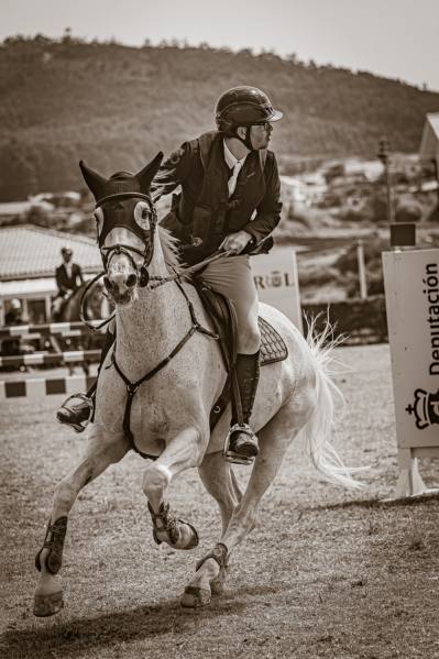 Photograph Ofe Barros Looking Ahead on One Eyeland
