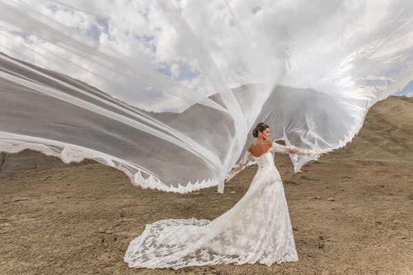 Photograph Vito Trecarichi Sposa Nel Deserto on One Eyeland