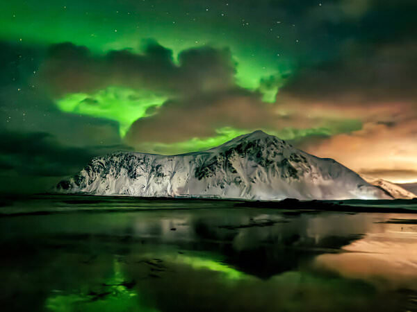 Photograph Anke Sturhahn Aurora Over The Bay on One Eyeland