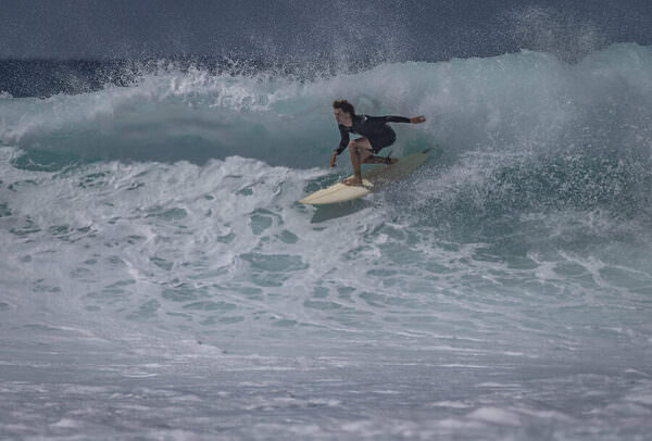 Photograph Steve Turner Over The Reef on One Eyeland