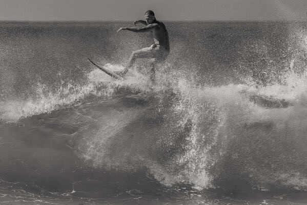Photograph Steve Turner Skim The Top on One Eyeland