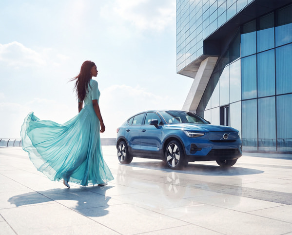Photograph Alexandre Utrabo Volvo2 on One Eyeland