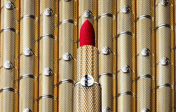 Photograph Jonathan Knowles Rouge Opulent on One Eyeland