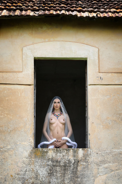 Photograph Roberto Manetta The Bride on One Eyeland