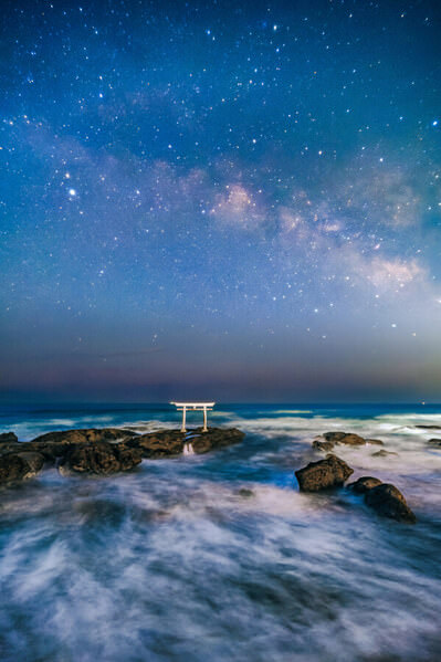 Photograph Aliace Uesan The Night Of Stirring on One Eyeland
