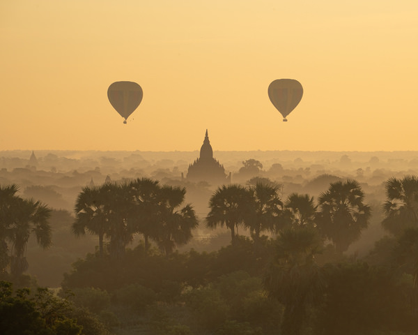 Photograph Taymuraz Gumerov Amber Dawn Over Bagan on One Eyeland