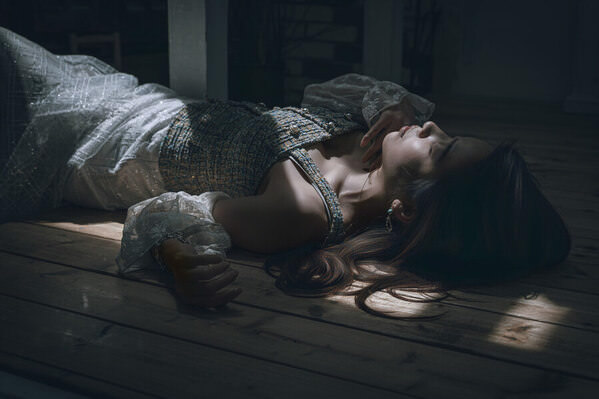 Photograph Kaoru Suzuki Sunlit Slumber on One Eyeland