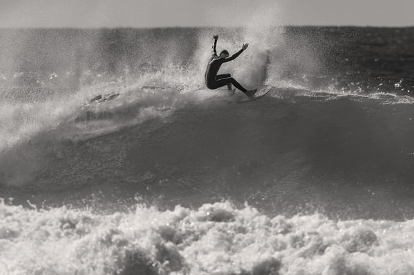Photograph Steve Turner Off The Lip on One Eyeland