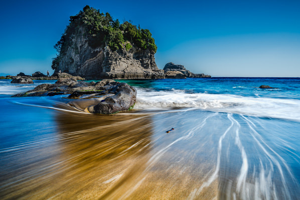 Photograph Aliace Uesan Backwash on One Eyeland