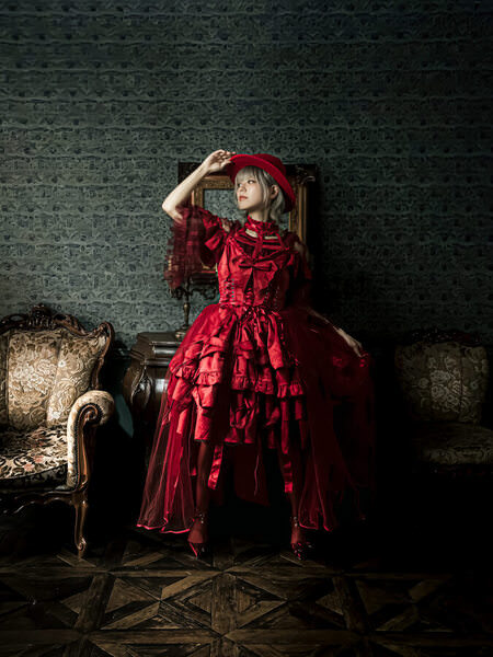 Photograph Ryohei Takagi Crimson on One Eyeland
