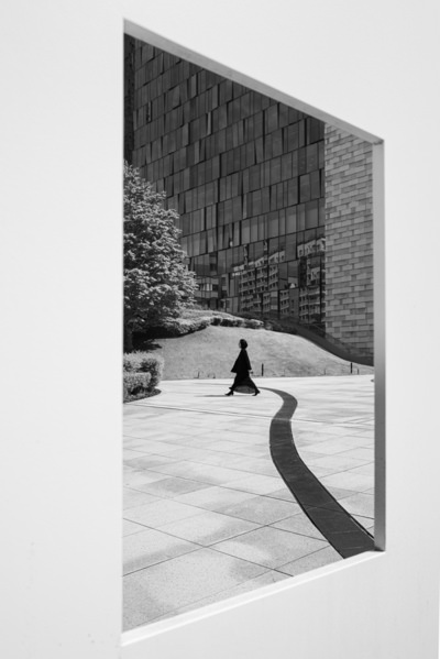 Photograph Kenichiro Nakamura Long Winding Road on One Eyeland