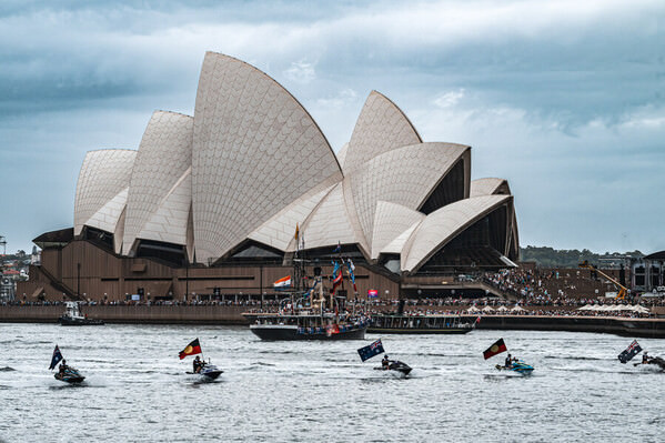 Photograph Ryuhei Suguri Australia Day on One Eyeland