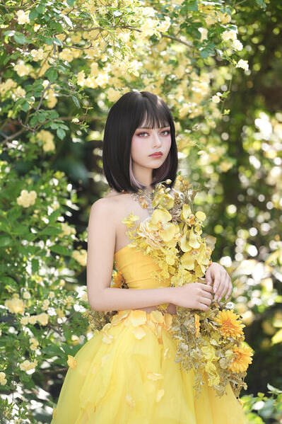 Photograph Haseo Hasegawa Yellow Garden1 on One Eyeland