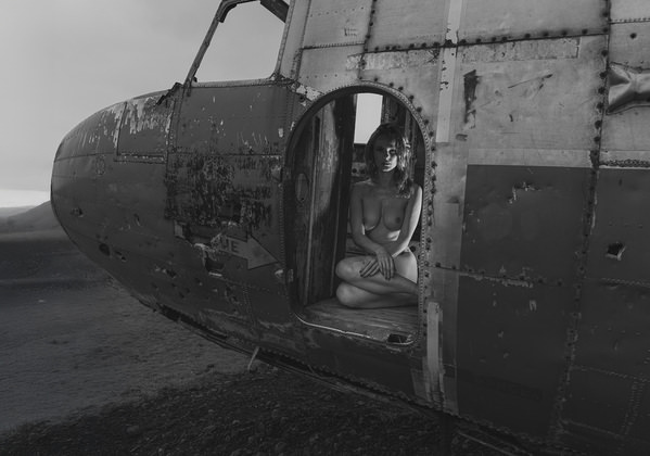 Photograph Claudio Pari Last Plane on One Eyeland