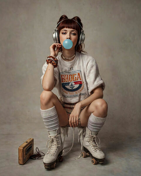 Photograph Ana Montesinos Retro Frequency on One Eyeland