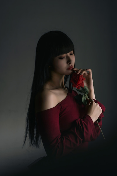Photograph Kou Suga Dreaming Woman on One Eyeland