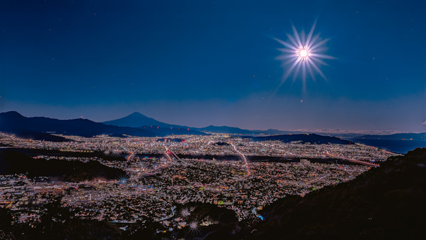 Photograph Eku Nii The Moon Is So Divine on One Eyeland