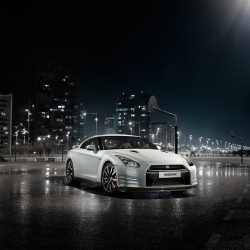 GTR Campaign-Carl Lyttle-silver-ADVERTISING-Automotive -167