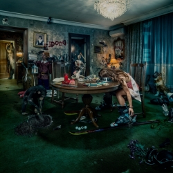 DETECTIVES-Eduardo Diaz Bourgeot-bronze-ADVERTISING-Conceptual -453