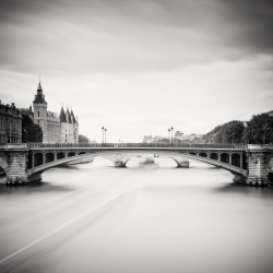Pont Notre-Dame, Paris-Frang Dushaj-bronze-ARCHITECTURE-Bridges -1051