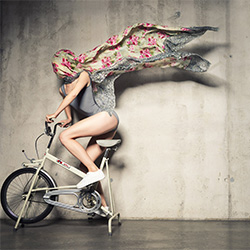 with the wind-Guenther Egger-finalist-ADVERTISING-Fashion -3051
