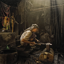Blacksmith from Dhaka-Ruzely Abdullah-finalist-EDITORIAL-Environmental -3435