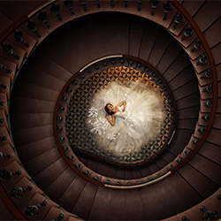 Stairways to her-Mariusz Majewski-finalist-PEOPLE-Wedding -3649