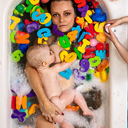 Bath Time-Callie Lipkin-silver-PEOPLE-Family -4548