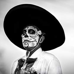 Day of the Dead-Tom Cwenar-bronze-ADVERTISING-Portrait-4061