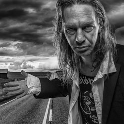On the road again-Markku Pajunen-finalist-FINE ART-Portrait -4933