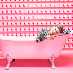 Pink bathtub-A Tamboly-finalist-ADVERTISING-Self-Promotion -4975