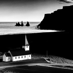 ICELAND CHURCHES-Roberto Soares Gomes-bronze-FINE ART-Landscape -4718